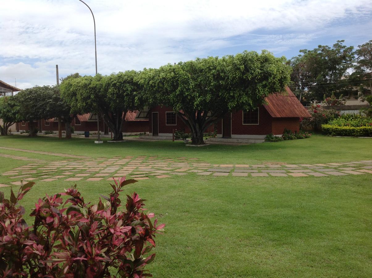 Hr Chales Pousada Itapemirim Buitenkant foto